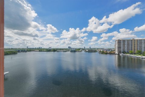 Condo à Sunny Isles Beach, Floride, 2 chambres  № 2365608