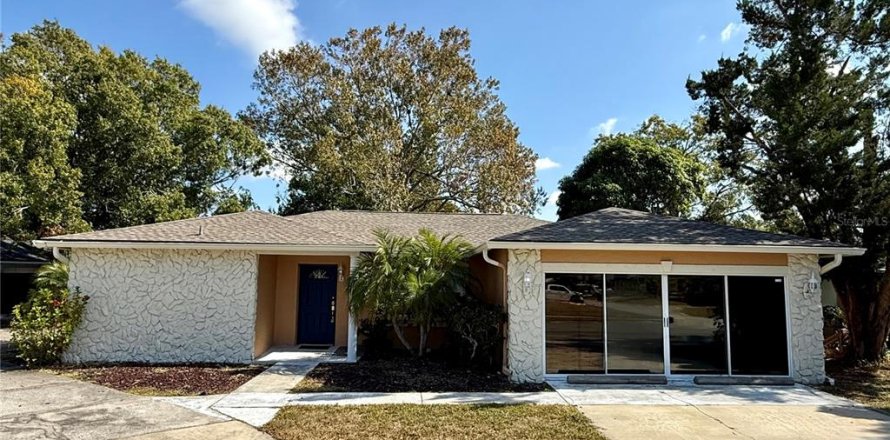 Propiedad comercial en Port Richey, Florida 178 m2 № 2150855