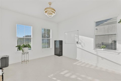 House in Riverview, Florida 5 bedrooms, 397.71 sq.m. № 2223245 - photo 29