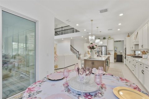 House in Riverview, Florida 5 bedrooms, 397.71 sq.m. № 2223245 - photo 9