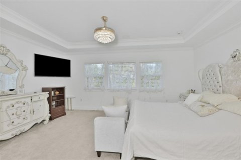 House in Riverview, Florida 5 bedrooms, 397.71 sq.m. № 2223245 - photo 20