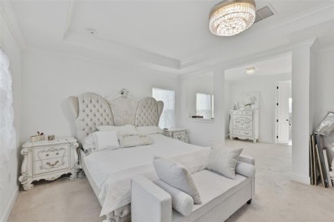 House in Riverview, Florida 5 bedrooms, 397.71 sq.m. № 2223245 - photo 19