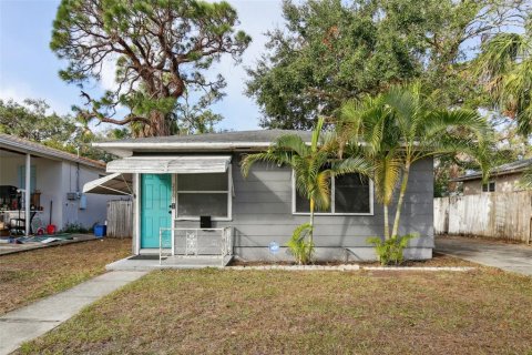 Casa en venta en Saint Petersburg, Florida, 3 dormitorios, 101.82 m2 № 1517051 - foto 1