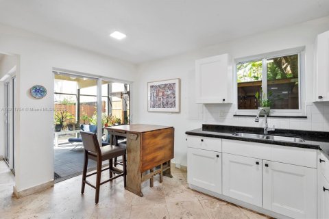 Copropriété à vendre à Miami, Floride: 2 chambres, 98.48 m2 № 1969058 - photo 13