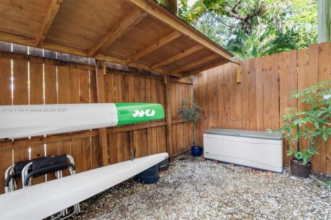 Copropriété à vendre à Miami, Floride: 2 chambres, 98.48 m2 № 1969058 - photo 25