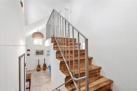 Copropriété à vendre à Miami, Floride: 2 chambres, 98.48 m2 № 1969058 - photo 2