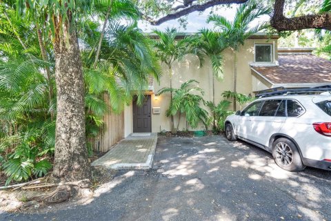 Copropriété à vendre à Miami, Floride: 2 chambres, 98.48 m2 № 1969058 - photo 1