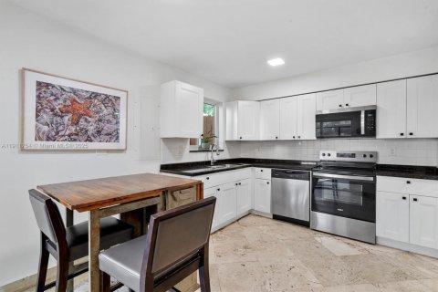 Copropriété à vendre à Miami, Floride: 2 chambres, 98.48 m2 № 1969058 - photo 5