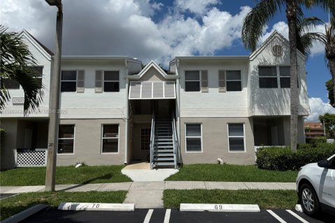 Condominio en venta en Hialeah, Florida, 1 dormitorio, 58.9 m2 № 1887722 - foto 1