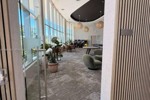 Condo in Miami, Florida, 3 bedrooms  № 2030230 - photo 29