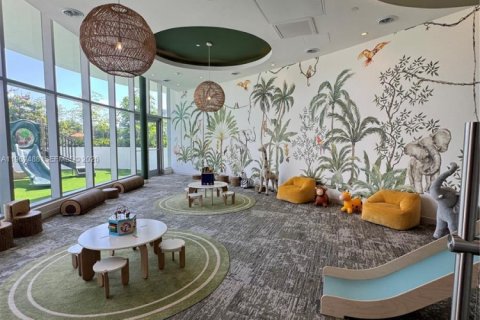 Condo in Miami, Florida, 3 bedrooms  № 2030230 - photo 12