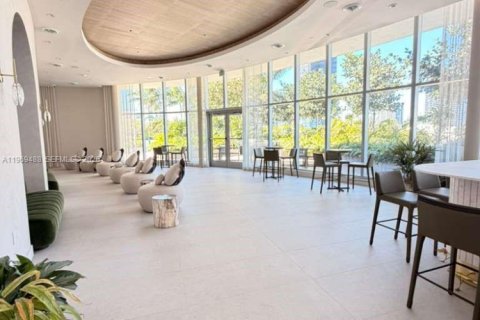 Condo in Miami, Florida, 3 bedrooms  № 2030230 - photo 30