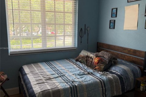 Townhouse in Coral Springs, Florida 3 bedrooms, 127.65 sq.m. № 1838760 - photo 7