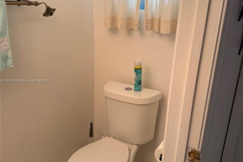 Townhouse in Coral Springs, Florida 3 bedrooms, 127.65 sq.m. № 1838760 - photo 12