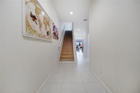 Townhouse in Clermont, Florida 3 bedrooms, 139.45 sq.m. № 1855803 - photo 4