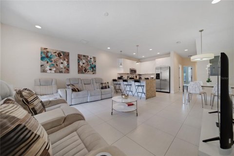Townhouse in Clermont, Florida 3 bedrooms, 139.45 sq.m. № 1855803 - photo 10