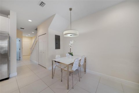 Townhouse in Clermont, Florida 3 bedrooms, 139.45 sq.m. № 1855803 - photo 11