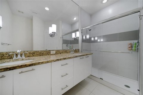 Townhouse in Clermont, Florida 3 bedrooms, 139.45 sq.m. № 1855803 - photo 23