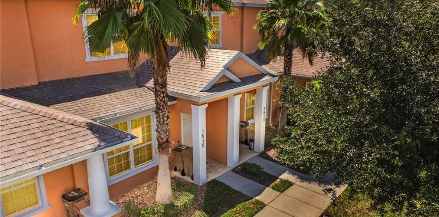 Townhouse in Clermont, Florida 3 bedrooms, 139.45 sq.m. № 1855803