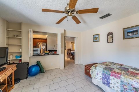 House in Tarpon Springs, Florida 2 bedrooms, 102.19 sq.m. № 1609111 - photo 19