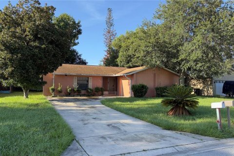 Villa ou maison à Poinciana, Floride 2 chambres, 85.38 m2 № 2359044