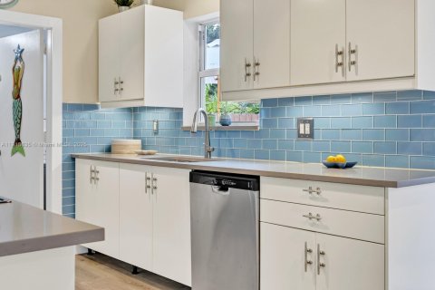 Casa en venta en Hollywood, Florida, 3 dormitorios, 120.22 m2 № 1970926 - foto 14