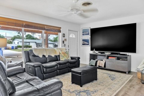 Casa en venta en Hollywood, Florida, 3 dormitorios, 120.22 m2 № 1970926 - foto 10