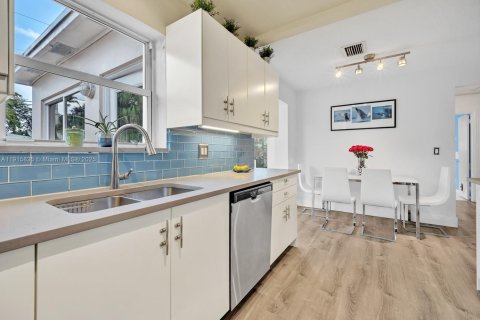 Casa en venta en Hollywood, Florida, 3 dormitorios, 120.22 m2 № 1970926 - foto 15