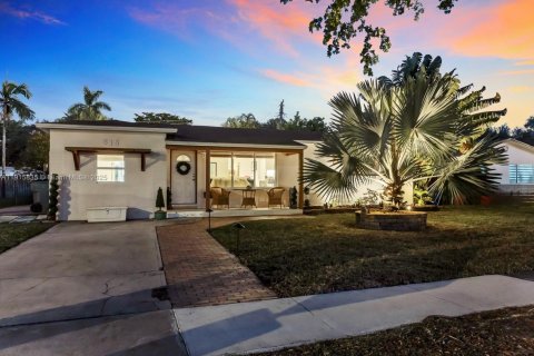 Casa en venta en Hollywood, Florida, 3 dormitorios, 120.22 m2 № 1970926 - foto 5