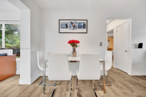 Casa en venta en Hollywood, Florida, 3 dormitorios, 120.22 m2 № 1970926 - foto 12