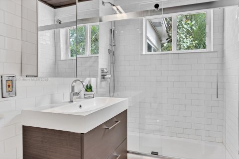 Casa en venta en Hollywood, Florida, 3 dormitorios, 120.22 m2 № 1970926 - foto 23