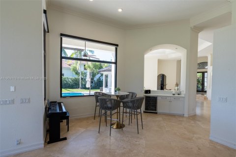 Купить виллу или дом в Уэстон, Флорида 5 спален, 406.63м2, № 1965580 - фото 18
