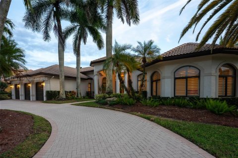 Купить виллу или дом в Уэстон, Флорида 5 спален, 406.63м2, № 1965580 - фото 2