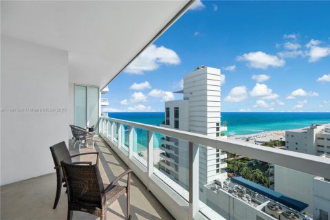 Studio in the Condo in Miami Beach, Florida  № 2081565