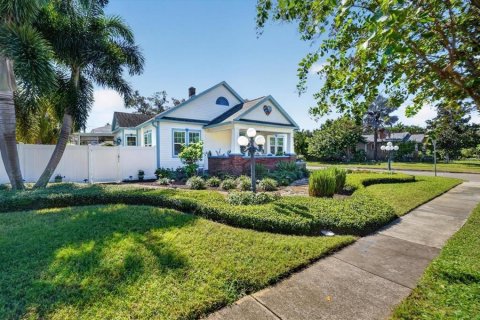 Villa ou maison à vendre à Saint Petersburg, Floride: 4 chambres, 237.74 m2 № 2431636 - photo 6