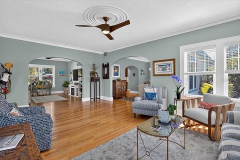 Villa ou maison à vendre à Saint Petersburg, Floride: 4 chambres, 237.74 m2 № 2431636 - photo 13