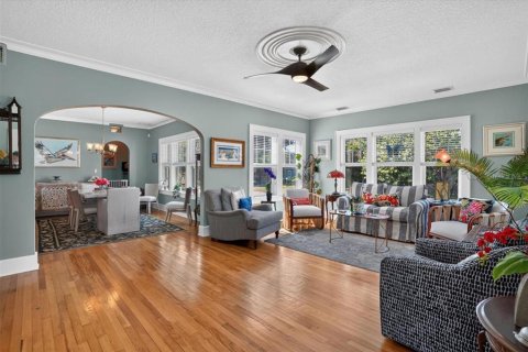 Villa ou maison à vendre à Saint Petersburg, Floride: 4 chambres, 237.74 m2 № 2431636 - photo 10