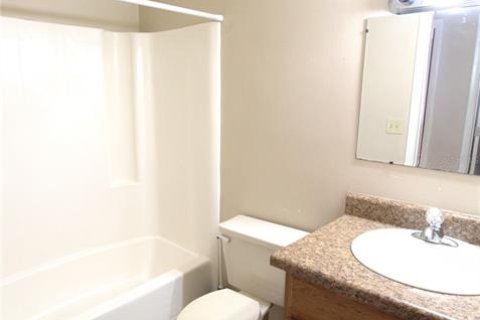 Condo in Bradenton, Florida, 2 bedrooms  № 1895211 - photo 9