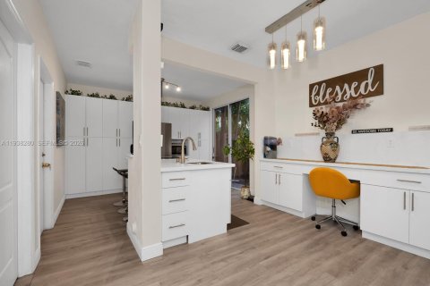 Touwnhouse à louer à Pembroke Pines, Floride: 3 chambres, 153.94 m2 № 1996854 - photo 10