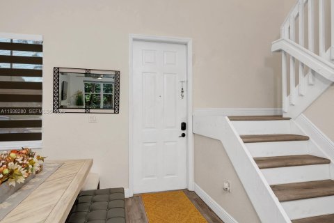 Touwnhouse à louer à Pembroke Pines, Floride: 3 chambres, 153.94 m2 № 1996854 - photo 4