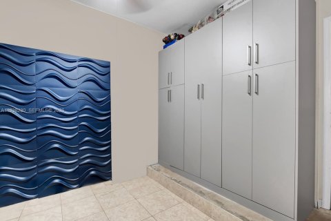 Touwnhouse à louer à Pembroke Pines, Floride: 3 chambres, 153.94 m2 № 1996854 - photo 24