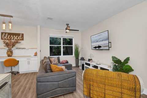 Touwnhouse à louer à Pembroke Pines, Floride: 3 chambres, 153.94 m2 № 1996854 - photo 22