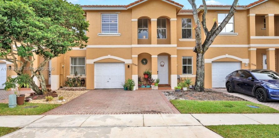 Touwnhouse à Pembroke Pines, Floride 3 chambres, 153.94 m2 № 1996854