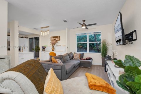 Touwnhouse à louer à Pembroke Pines, Floride: 3 chambres, 153.94 m2 № 1996854 - photo 21