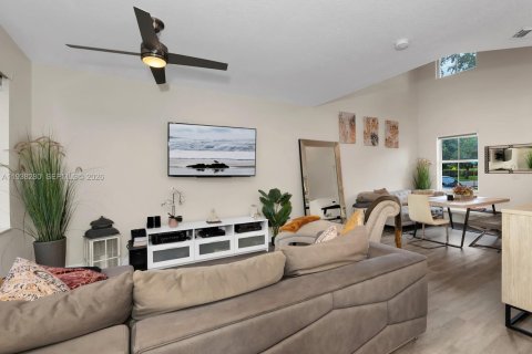 Touwnhouse à louer à Pembroke Pines, Floride: 3 chambres, 153.94 m2 № 1996854 - photo 20