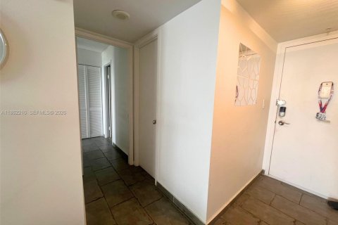 Купить кондоминиум в Авентура, Флорида 1 спальня, 81.1м2, № 2013838 - фото 24