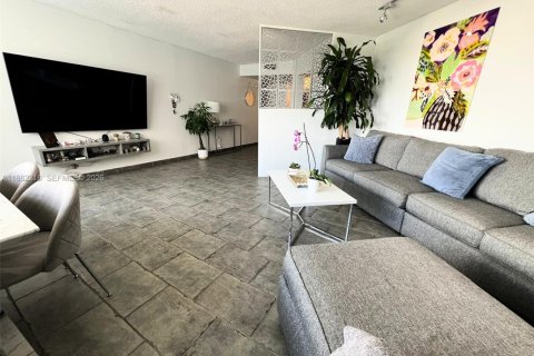 Купить кондоминиум в Авентура, Флорида 1 спальня, 81.1м2, № 2013838 - фото 10