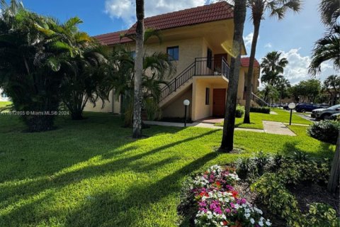 Condo in Weston, Florida, 2 bedrooms  № 1693922 - photo 1