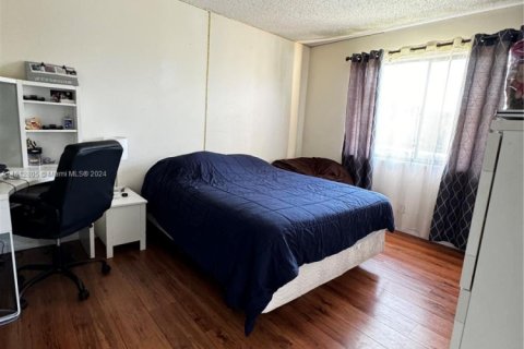 Condo in Weston, Florida, 2 bedrooms  № 1693922 - photo 24