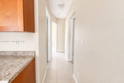 Villa ou maison à louer à Miami, Floride: 3 chambres, 191.94 m2 № 2168101 - photo 6